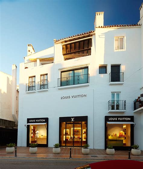 louis vuitton puerto banús|Tienda Louis Vuitton Puerto Banús .